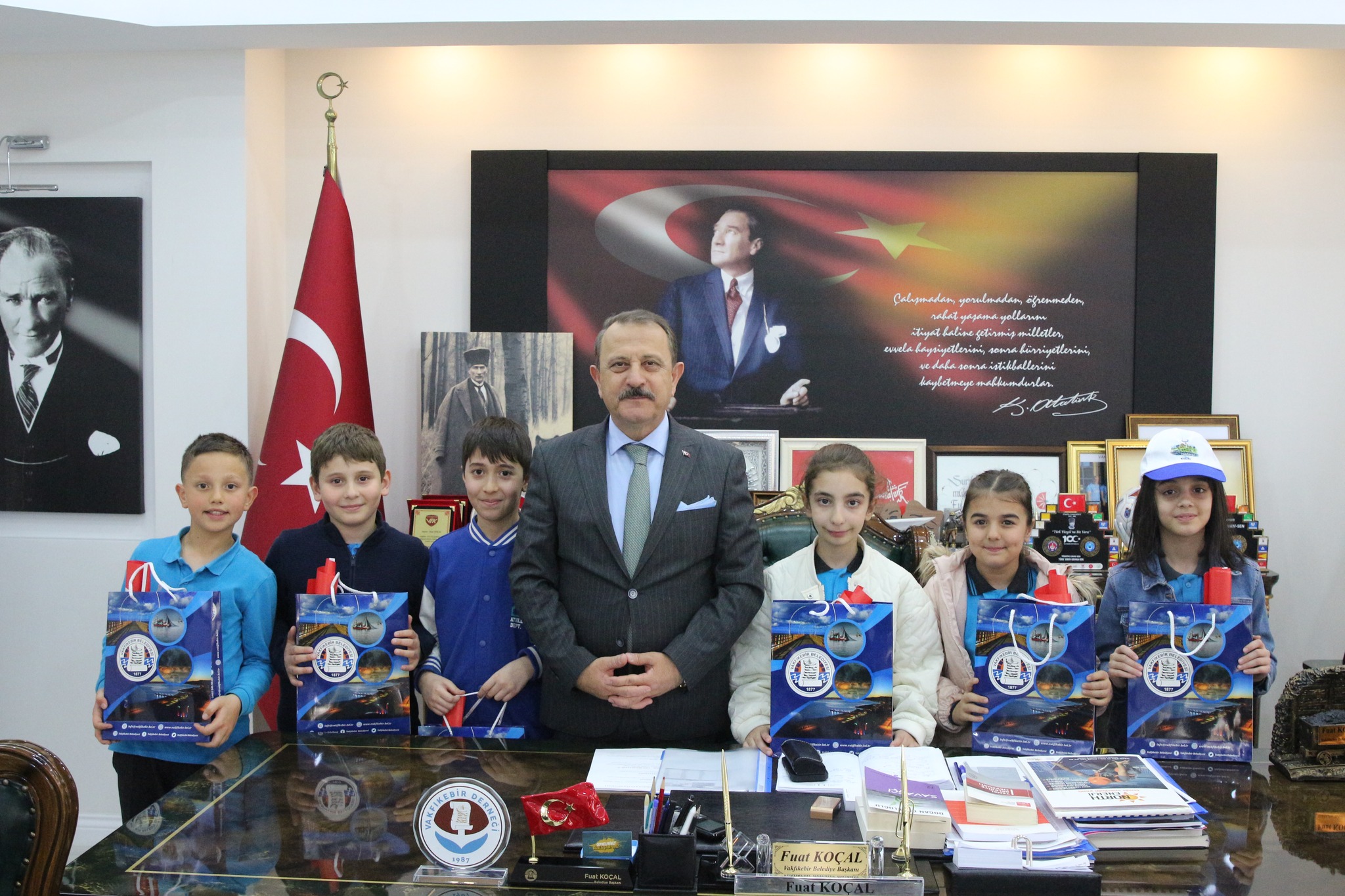 Başkanımız koltuğunu devretti 