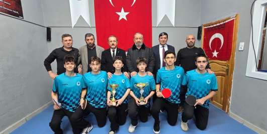 Başkanımız başarılı öğrencileri tebrik etti