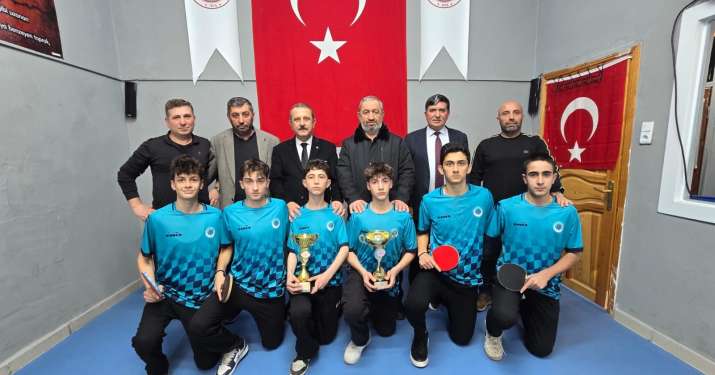 Başkanımız başarılı öğrencileri tebrik etti